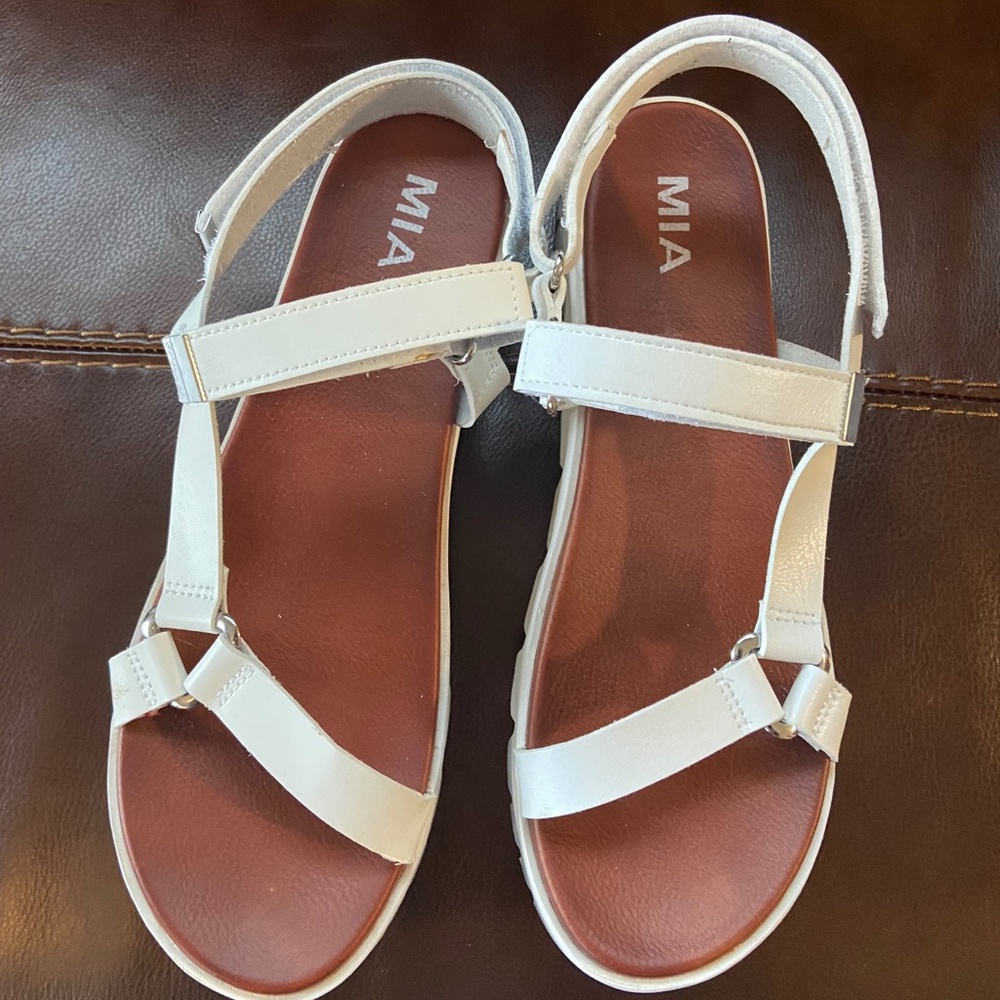 Cute MIA Sandals
